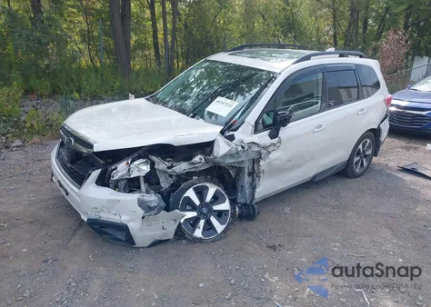 2017 Subaru Forester 2.5I Premium z USA, uszkodzony, nr VIN JF2SJAGC0HH508253